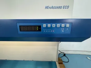 Thermo Scientific Heraguard Eco Laminar Flow Hood Model 51029694, 5 of 10