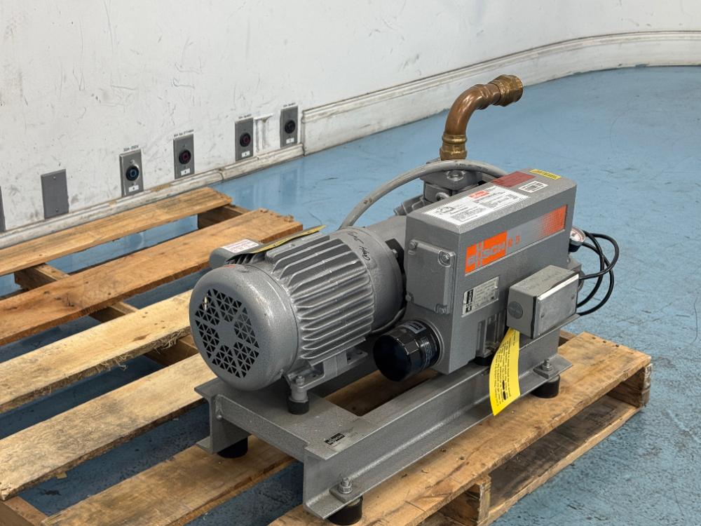 Busch R5 Vacuum Oil Pump Model RC0040.E506.1001, 230V 60Hz
