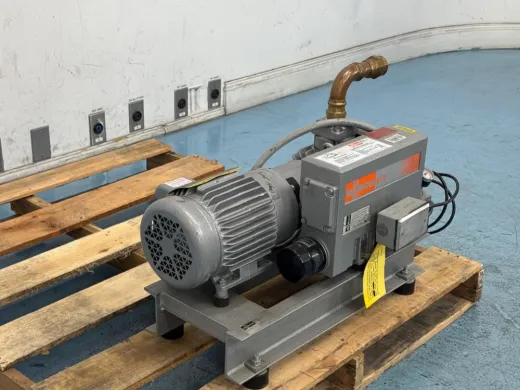 Busch R5 Vacuum Oil Pump Model RC0040.E506.1001, 230V 60Hz