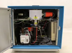 Ciphergen ProteinChip Mass Spectrometer for Protein Analysis, 2 of 5