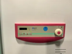 MMM Medcenter Incucell 707 Laboratory Incubator with Digital Temperature Control, 3 of 4