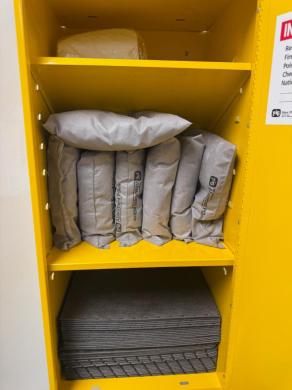 PIG Spill Kit for Chemical and Lab Spill Containment-cover