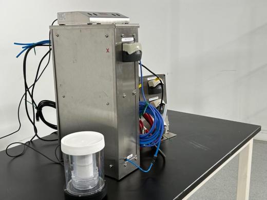 Univercells Scale-X Hydro 02006803 Single-Use Bioreactor with 2mag MIXcontrol XL Stirrer Controller-cover