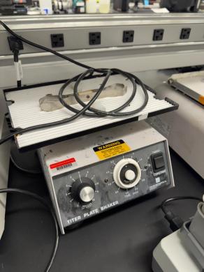 Barnstead International Lab-Line Titer Plate Shaker Model 4625-cover