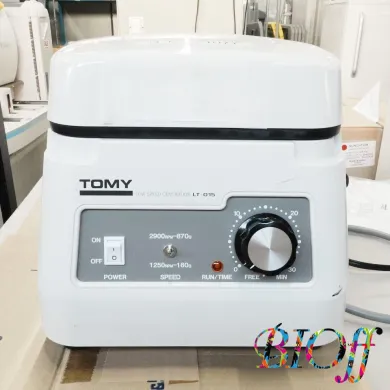 TOMY LT-015 Benchtop Low-Speed Centrifuge with TLA-1 Angle Rotor