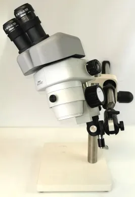 Nikon SMZ660 Stereo Zoom Microscope on Boom Stand