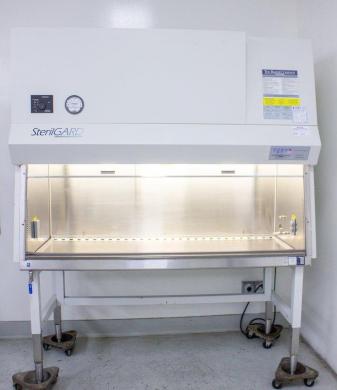 Baker SG603A-HE Biosafety Cabinet with UV Light, Blower, and Stand-cover