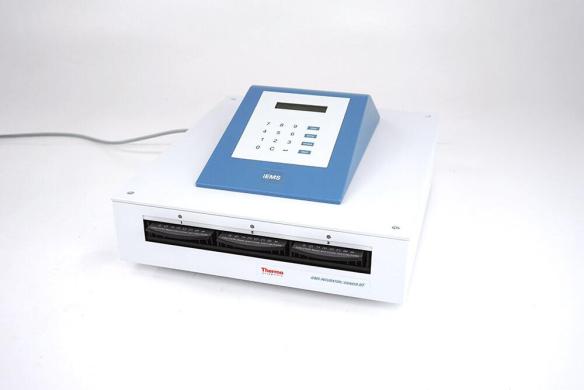 Thermo iEMS Incubator Shaker for Three 96-Well Microplates Model 1415