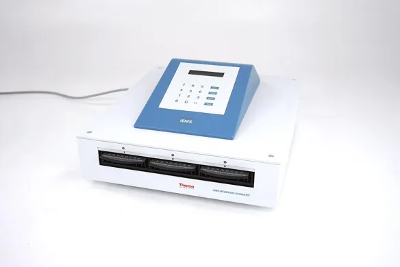Thermo iEMS 1415 Incubator Shaker for Three 96-Well Microplates