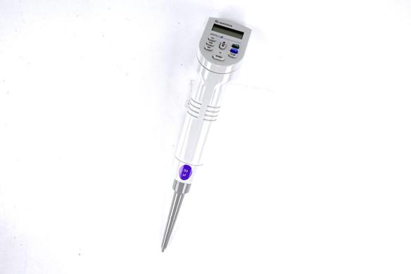 Thermo Matrix Impact Electronic Single-Channel Pipette, 2–30 µL-cover