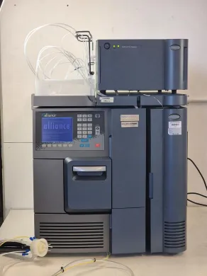 Waters e2695 Alliance High-Performance Liquid Chromatography System with 2489 UV/Vis Detector