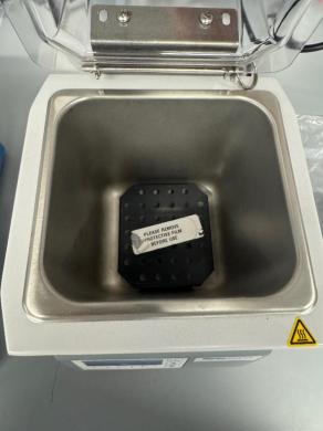 Fisherbrand Isotemp GPD02 Digital Laboratory Water Bath with Stainless Steel Bath and Hinged Lid-cover