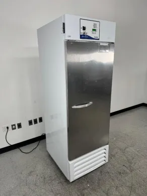 Fisher Scientific Isotemp Laboratory Refrigerator for Controlled Sample Storage