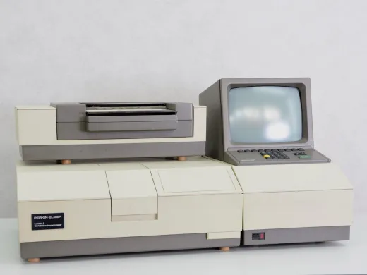Perkin Elmer Lambda 5 Spectrophotometer