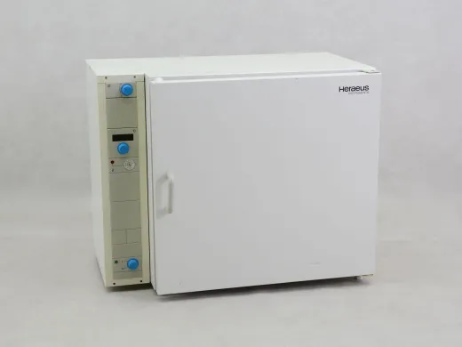 Heraeus B6120 Laboratory Incubator with Temperature Control