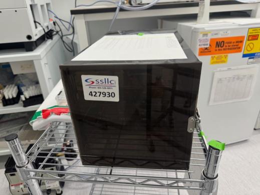 Plastic Desiccator Cabinet with Lockable Transparent Door for Moisture-Free Storage-cover