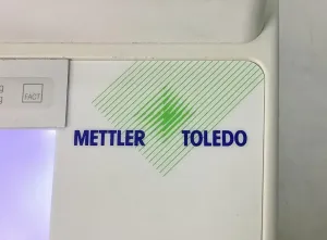 Mettler Toledo AB104-S Analytical Balance with 0.1 mg Readability and RS232 Interface, 9 of 11