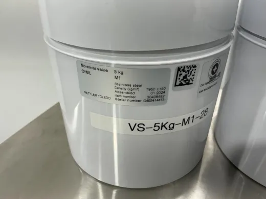 METTLER TOLEDO 5 kg Nominal Calibration Weight Set of 5 Pieces, Model 30406482