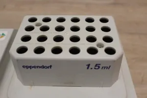 Eppendorf ThermoStat plus Heating Block, 5 of 5