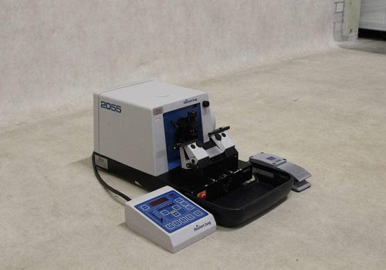 Leica Reichert-Jung 2055 Autocut Rotary Microtome-cover