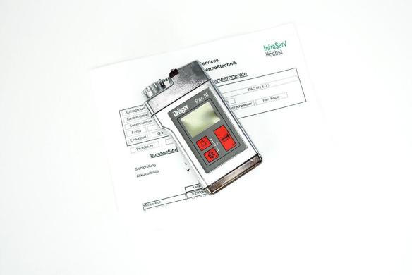 Dräger Pac III Sensor Portable Single-Gas Monitor 0–25%-cover