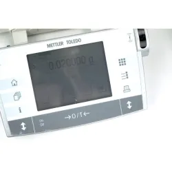 Mettler Toledo AX26 Comparator Microbalance, 2 of 6