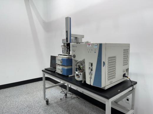 Thermo Fisher Scientific TSQ Quantum Ultra Triple Quadrupole Mass Spectrometer System-cover