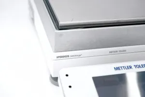 Mettler Toledo XPE6002S DR Dual-Range Precision Balance, 6100 g × 0.01 g, 2 of 6
