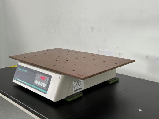 New Brunswick Innova 2180 Platform Shaker with Digital Control Panel-cover