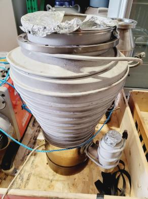 Large Oil Diffusion Pump for High Vacuum Applications in Laboratory and Biotechnology-cover