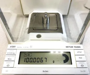 Mettler Toledo AT201 Analytical Balance with 205g Capacity and 0.0001g Readability, 4 of 10