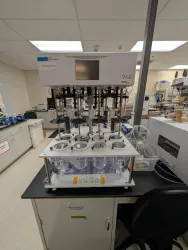 Agilent 708-DS Dissolution Apparatus System with Integrated 850-DS Automated Sampling Station, 44 of 46