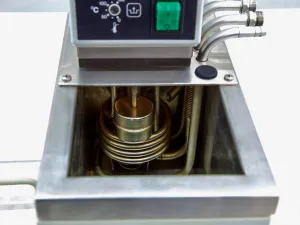 Lauda M3 Laboratory Water Bath with MT Mounting Thermostat, 3 of 3