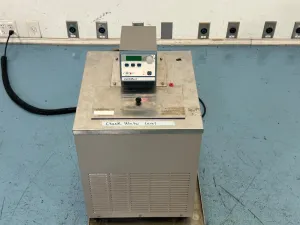 VWR Circulating Water Bath for precise temperature control in laboratory applications, 3 of 4