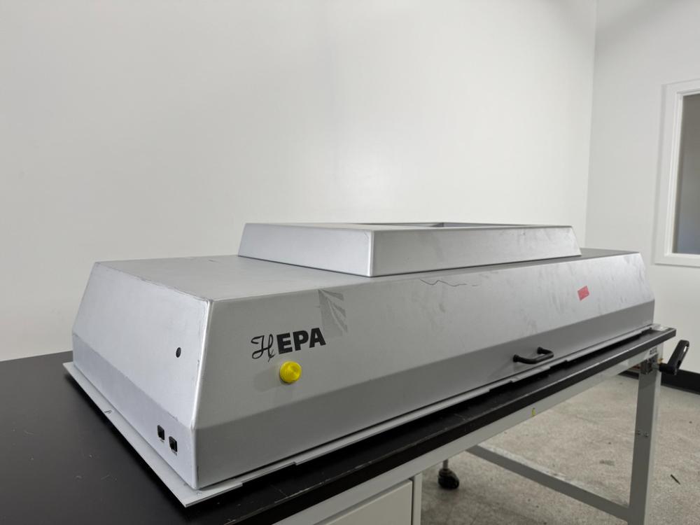 Hamilton HEPA 5' Filter Hood for Clean-Air Laboratory Work