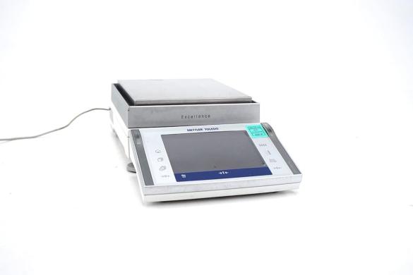 Mettler Toledo XP4002S Precision Balance, 4100 g Capacity, 0.01 g Readability-cover