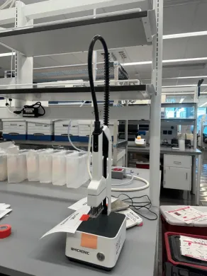 Micronic SCREW CAP RECAPPER CS500 Automated Screw Cap Recapper for Laboratory Tubes