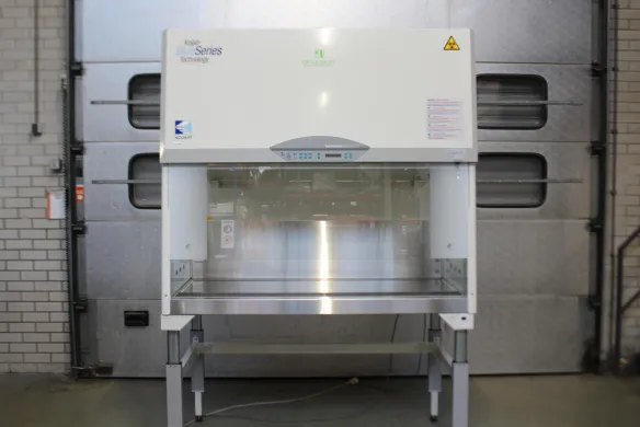 Kojair BioWizard Silver SL-170 Biological Safety Cabinet