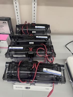 Invitrogen Mini Gel Tanks - Quantity 4-cover