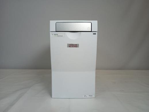 Agilent Bioanalyzer 2100 G2939B Microfluidics-Based Nucleic Acid and Protein Analyzer-cover