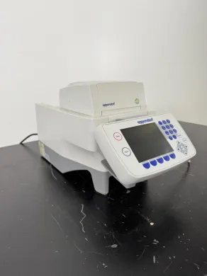 Eppendorf Mastercycler Benchtop Thermal Cycler with Heated Lid and Integrated Control Panel