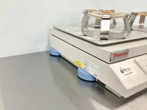 Thermo Scientific MaxQ 416 Table Top Orbital Shaker with 2.5 cm Orbit and 71 lb Load Capacity, 2 of 10