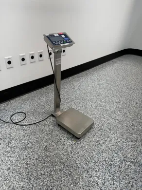 Mettler Toledo Digital Floor Scale for Precision Industrial Weighing