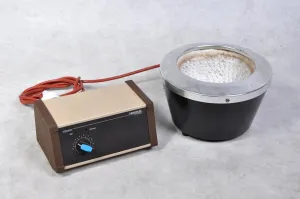 Isopad Isomantel MUL/1L Heating Mantle with Heraeus EL10 Controller, 2 of 2