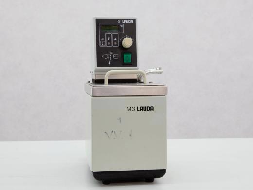 Lauda M3 Laboratory Water Bath with MT Mounting Thermostat-cover