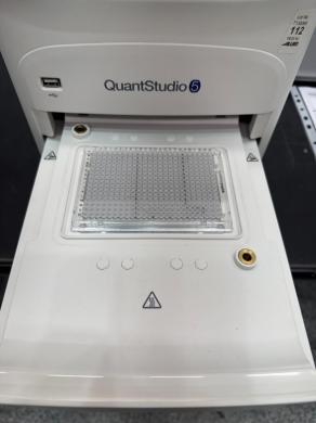 Applied Biosystems QuantStudio 5 Real-Time PCR Instrument with 384-Well Block-cover