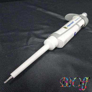 Eppendorf Research plus V Adjustable Micropipette 0.5–10 µL 3120000020-cover