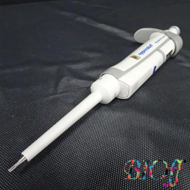 Eppendorf Research plus V Adjustable Micropipette 0.5–10 µL 3120000020
