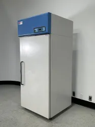 Thermo Scientific Revco UGL3020A Laboratory Refrigerator with Digital Temperature Control, 5 of 6