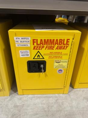 Eagle 4 Gallon Flammable Liquid Storage Cabinet-cover